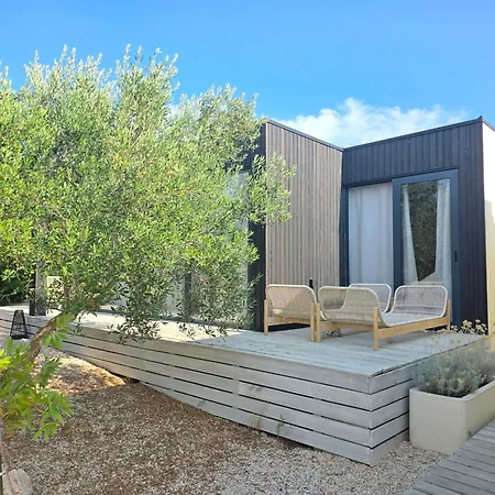 Charly Villa Tisno
